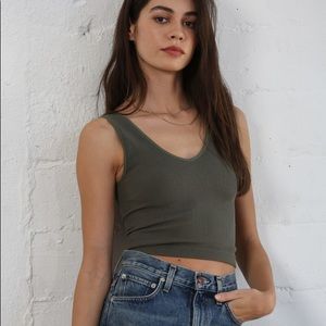 Weekender Seamless Crop Tank - Moss